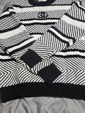 Black & White Chevron Stripe Wool Sweater